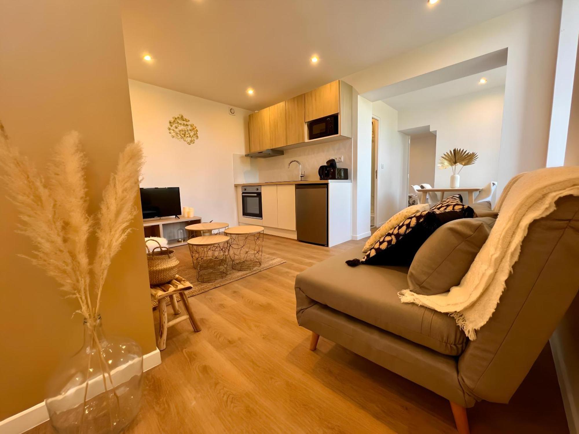 Le Golden Garden - Home Homy Montluçon Zewnętrze zdjęcie